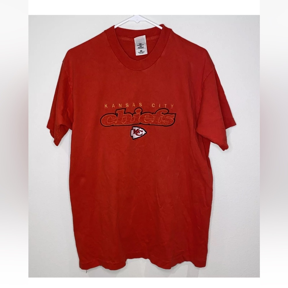 Vintage 90’s  Kansas City Chiefs Embroidered Red Short Sleeve T‎ Shirt Size L